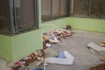 La suciedad se apodera de un parque infantil de Jinámar/TA.