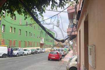 Trabajos para eliminar el enjambre de cables de El Caracol/TA.