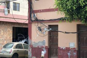 Trabajos para eliminar el enjambre de cables de El Caracol/TA.