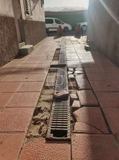 Estado del pavimento de la calle de Navío/TA.