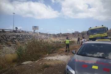 Arden de nuevo matorrales y residuos en el barranquillo de Jinámar/TA.