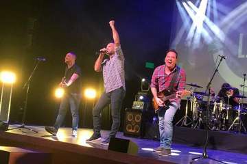 Concierto de Los Salvapantallas en el Teatro de Telde/TA.