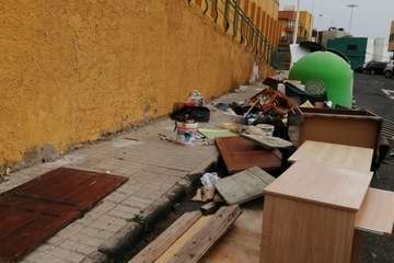 La calle Churriguera, en Melenara, un estercolero/TA.