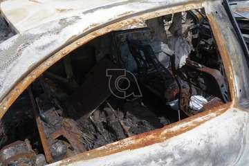 Desvalijado y quemado en una calle de la urbanización Picachos/TA.