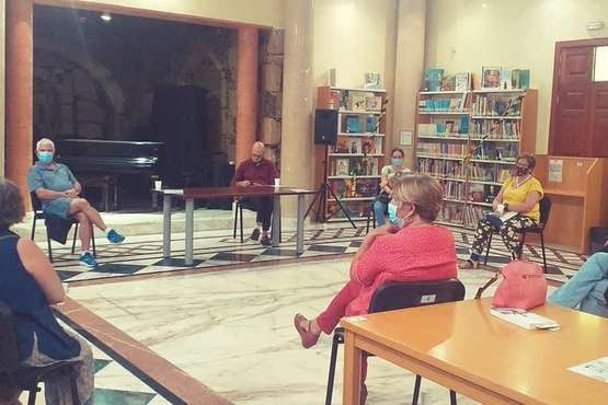 El Club de Lecturas Saulo Torón retoma la actividad tras el parón por la pandemia/TA.