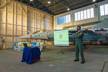 Maniobras militares en el cielo de Telde/Antonio Rico.