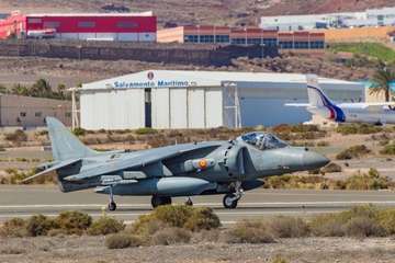 Maniobras militares en el cielo de Telde/Antonio Rico.