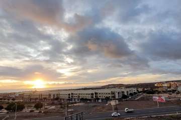 La costa de Telde al alba/Jesús Ruiz Mesa.