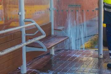 Limpieza a presión de la marquesina de Melenara/Antonio Rico.