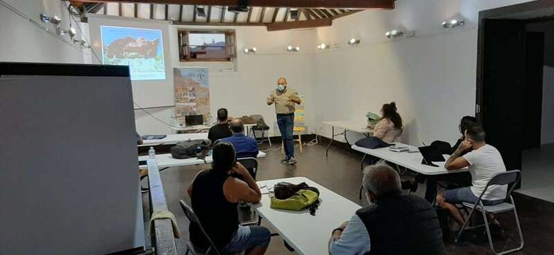 El antropólogo Francisco Mireles durante la ponencia de este viernes por la tarde/TA.