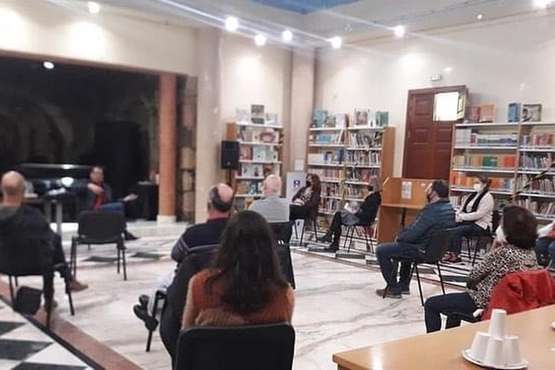 Encuentro en Telde con el escritor Emilio González DéniZ/TA.