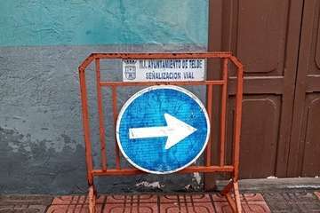 Estado ruinoso del muro de la calle de Congreso/TA.