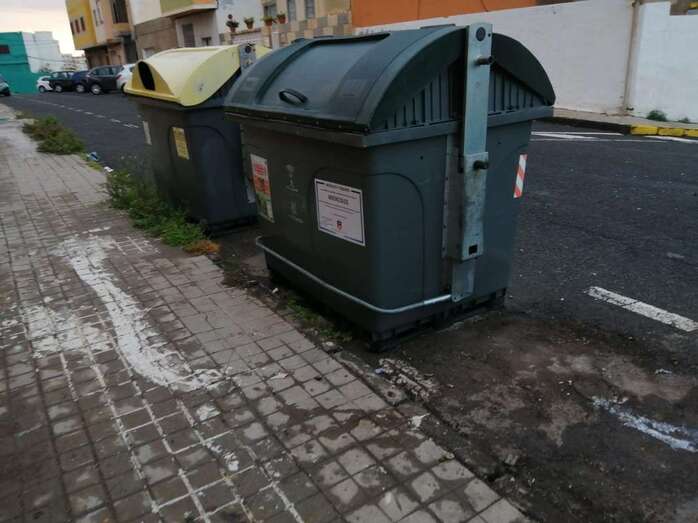 La calle de Churriguera en Melenara, tras la limpieza de los servicios municipales/TA.
