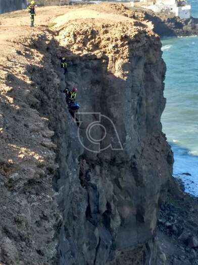 Momento de la intervención de los bomberos de Telde/TA.