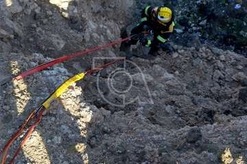 Los bomberos de Telde rescatan a una gata en peligro en el acantilado de Malpaso/TA.