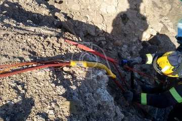 Los bomberos de Telde rescatan a una gata en peligro en el acantilado de Malpaso/TA.