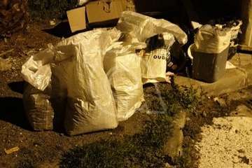 Los escombros toman las calles de La Herradura (Telde)/TA.