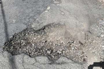 Los baches conquistan El Ejido de Telde/TA.