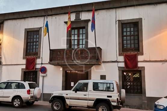 Telde estrena faldones por Semana Santa/TA.