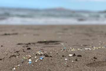 Los microplásticos toman tierra en Melenara/TA.