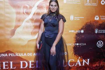 Telde arropa  el preestreno de 'La piel del volcán'/C7 y TA.