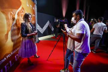 Telde arropa  el preestreno de 'La piel del volcán'/C7 y TA.