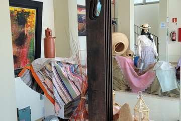  Artesanía y vestimenta tradicional canaria en el Teatro de Telde/Jesús Ruiz Mesa.