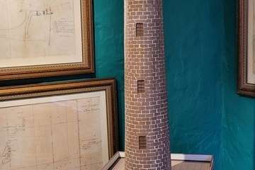 Conferencia de Juan Ismael Santana sobre el ingeniero Juan de León y Castillo/Antonio Alí y Jesús Ruiz Mesa.