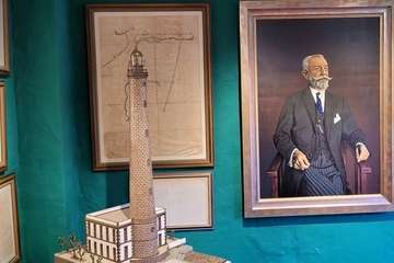 Conferencia de Juan Ismael Santana sobre el ingeniero Juan de León y Castillo/Antonio Alí y Jesús Ruiz Mesa.