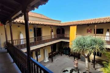 Conferencia de Juan Ismael Santana sobre el ingeniero Juan de León y Castillo/Antonio Alí y Jesús Ruiz Mesa.