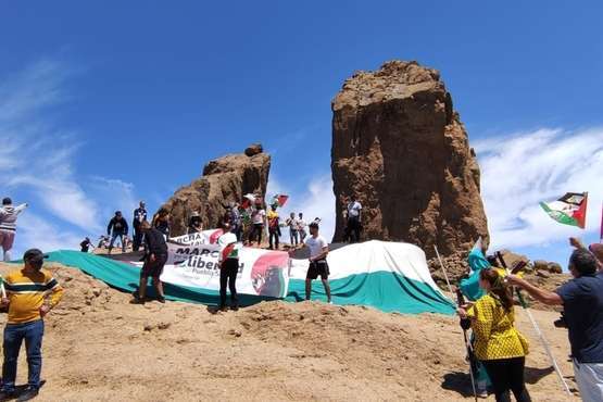 Los partidarios del pueblo saharaui 'toman' el Roque Nublo/TA.
