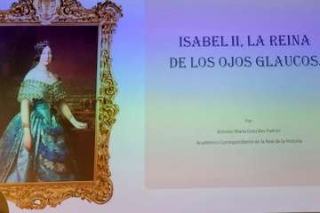 Conferencia del cronista oficial de Telde sobre la reina Isabel II/Jesús Ruiz Mesa.