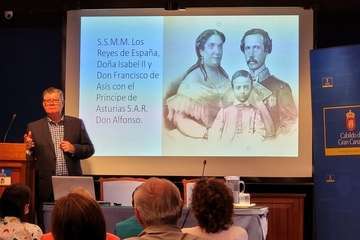 Conferencia del cronista oficial de Telde sobre la reina Isabel II/Jesús Ruiz Mesa.