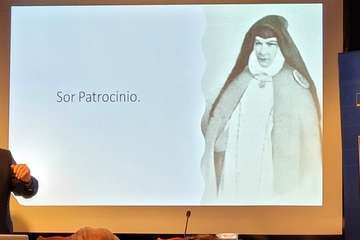 Conferencia del cronista oficial de Telde sobre la reina Isabel II/Jesús Ruiz Mesa.