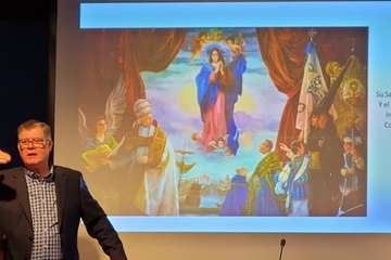 Conferencia del cronista oficial de Telde sobre la reina Isabel II/Jesús Ruiz Mesa.