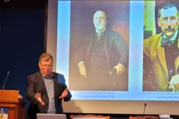 Conferencia del cronista oficial de Telde sobre la reina Isabel II/Jesús Ruiz Mesa.