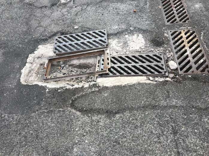 Imagen de la arqueta suelta en el Alto de los Leones / TA