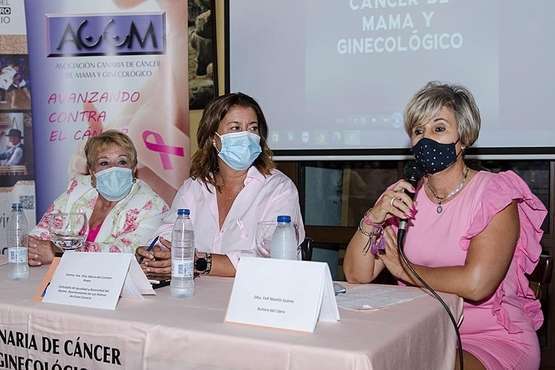  Éxito de la presentación del nuevo libro de la teldense Fefi Martín/TA.