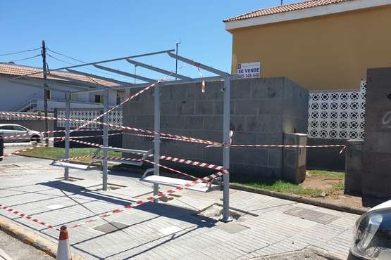 La AUTGC repone la marquesina de La Garita/TA.