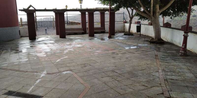 La plaza, ya limpia/TA.