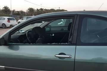 Vandalismo en uno de los aparcamientos externos del Aeropuerto/TA.