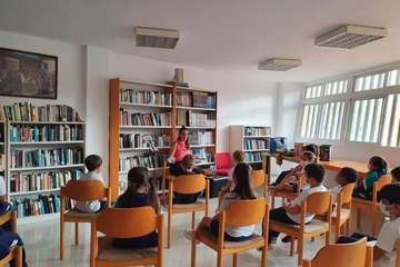Sesión de cuentos en la Biblioteca Municipal de Jinámar/TA.