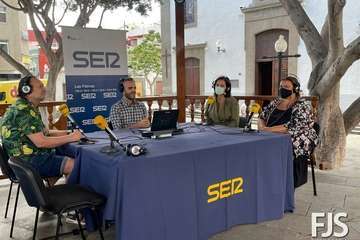 La Cadena SER cambia la hora en Telde/Francisco Javier Santana.