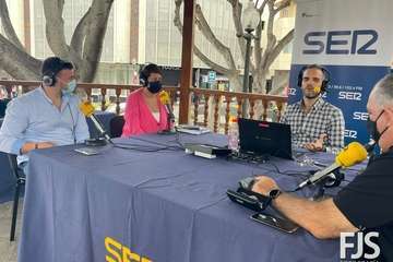 La Cadena SER cambia la hora en Telde/Francisco Javier Santana.