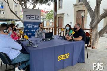 La Cadena SER cambia la hora en Telde/Francisco Javier Santana.
