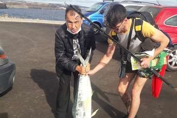 Un dorado de siete kilos, pescado a caña en La Garita