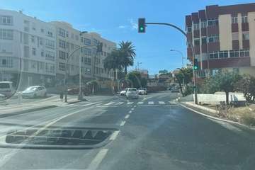 Casi 12 horas de derrame de agua en la carretera de Melenara/TA.