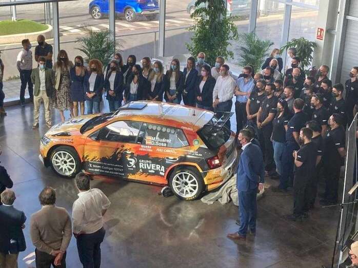 La presentación de la decoración que llevará el vehículo en la edición 45 del Rally Islas Canarias tuvo lugar en Telde este martes/Automovilismocanario.com..