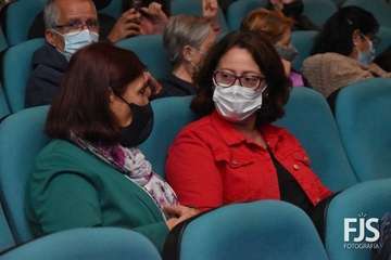 Representación en Telde la obra musical Tras la puerta violeta, ¿cruzamos?/Francisco Javier Santana.