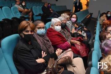 Representación en Telde la obra musical Tras la puerta violeta, ¿cruzamos?/Francisco Javier Santana.